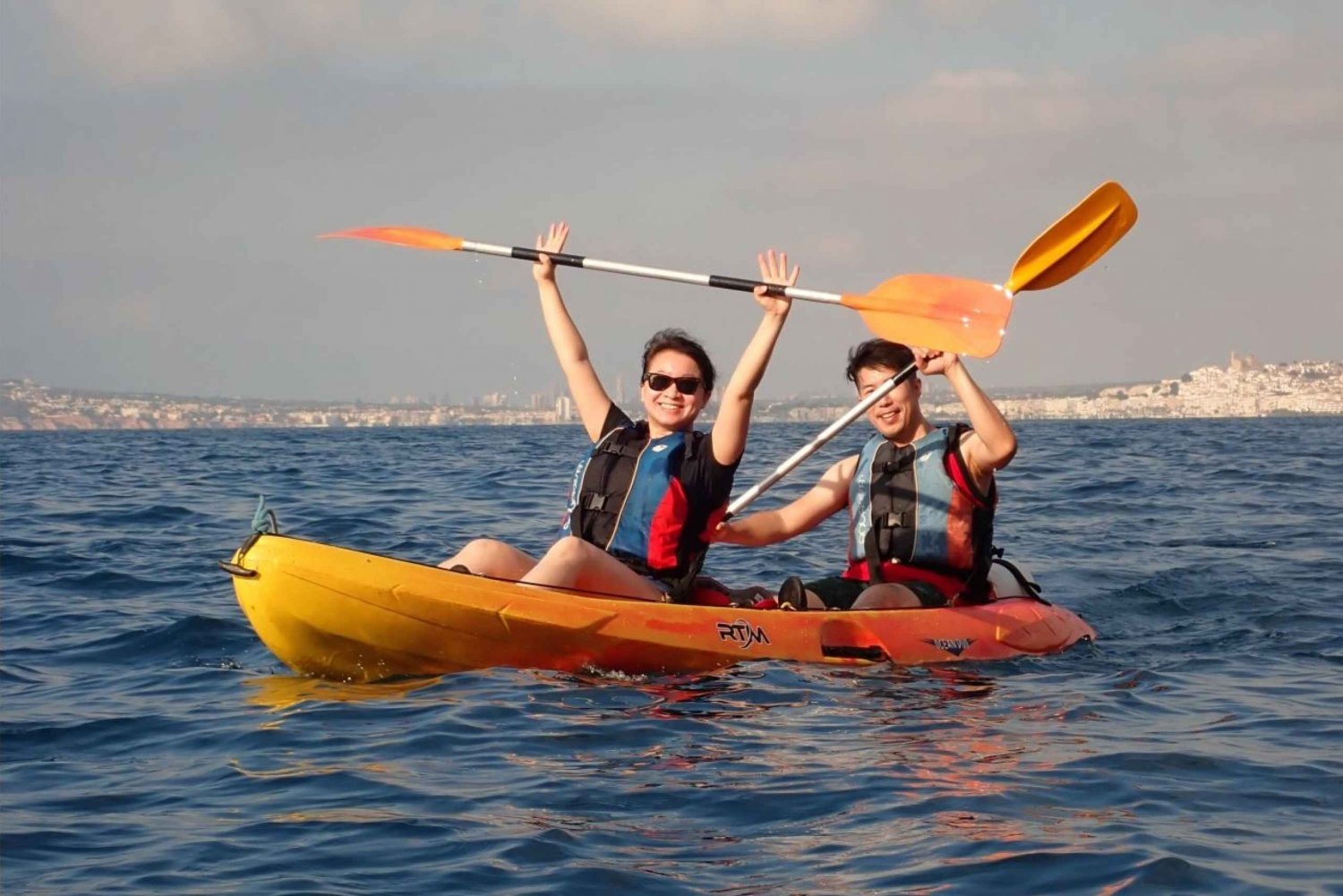 Altea: Excursión Guiada en Kayak al Morro de Toix