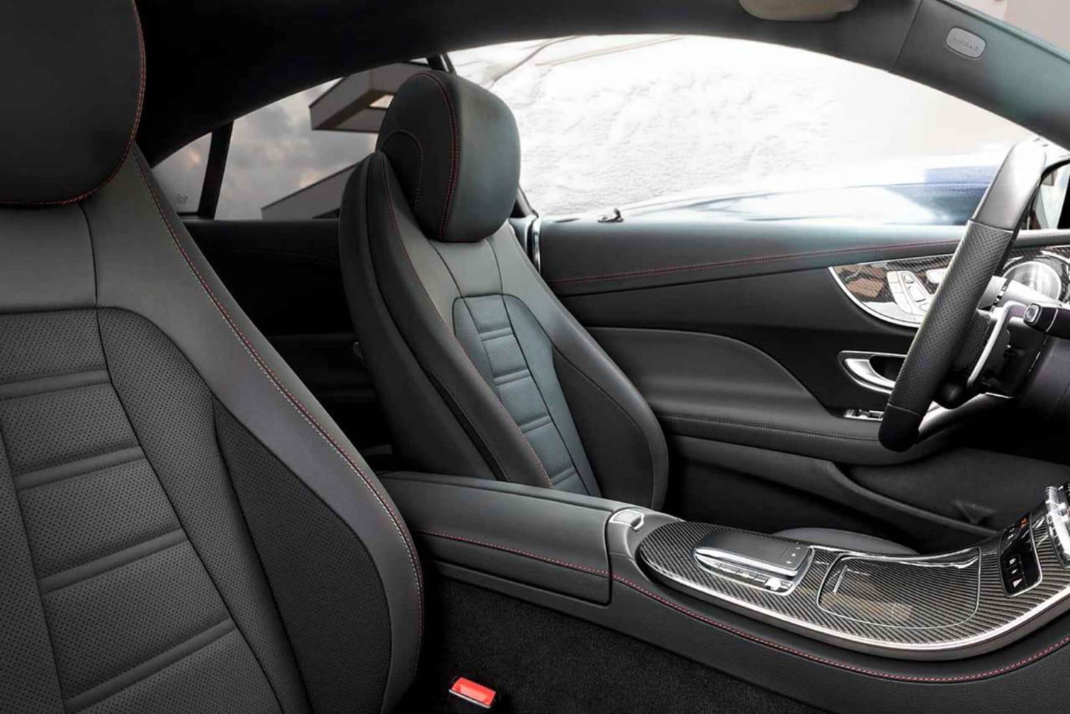 Private 1-way Transfer from Villajoyosa to Alicante Airport