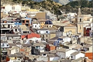 レリェウの吊り橋と村の本格的な味覚（送迎付き）