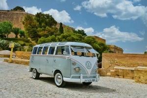 Tour d'epoca intorno ad Alicante in autentici furgoni Kombi T1