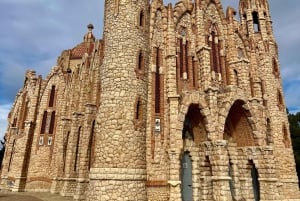 Alicante: Viinikierros 3 viinin maistajaisella ja La Mola -linna