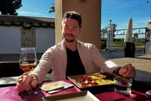 Alicante; Tour enologico Cantine Vini, cibo e trasferimento inclusi