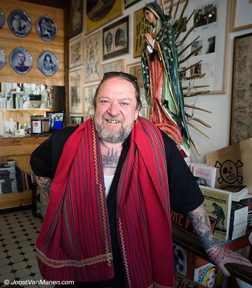 Amsterdam tattoist Hank Schiffmacher