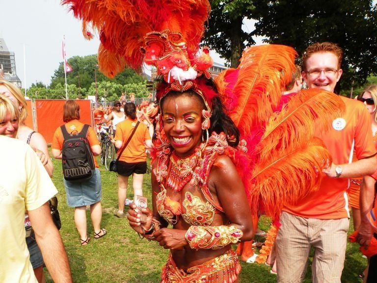 Célébrations colorées - Journée de la reine