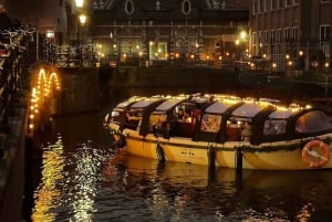 №1 Круиз по Амстердаму с волшебными огнями, включая напитки и печенье