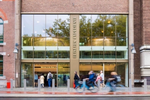 2-in-1 コンビネーション：シティツアー＆ハイネケン・ルーフトップ（ドリンク2杯付き）