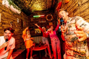 Aloha Amsterdam: Prywatna kabina karaoke z 20 000 utworów