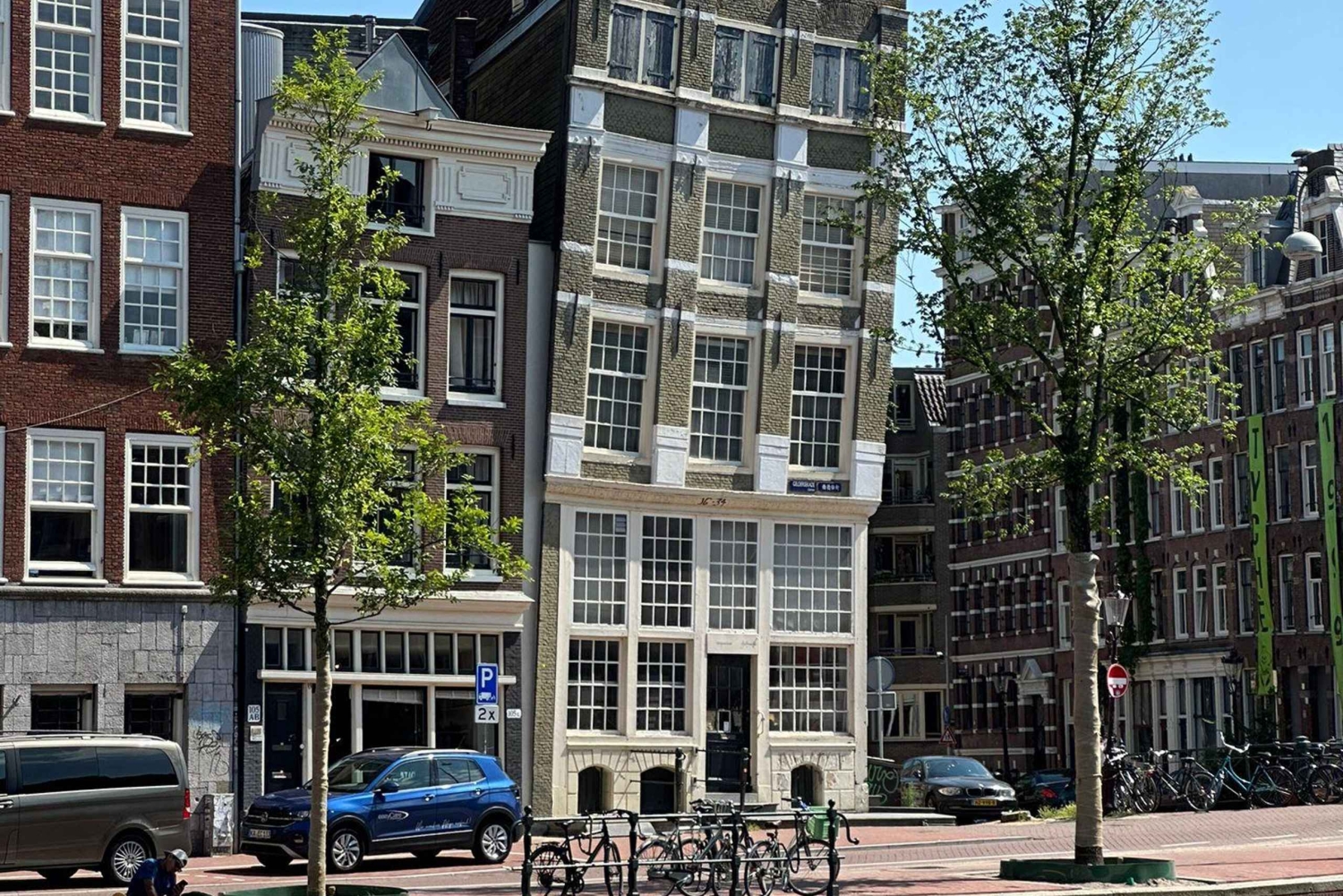 Langs de middelalderske bymurene