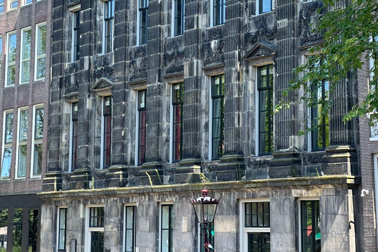 Langs de middelalderske bymurene