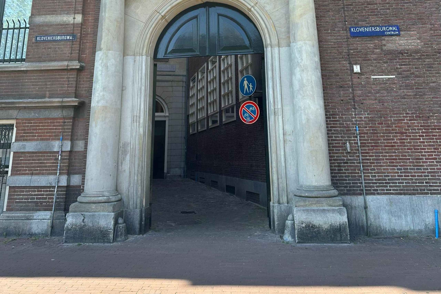 Langs de middelalderske bymurene