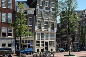Längs de medeltida stadsmurarna