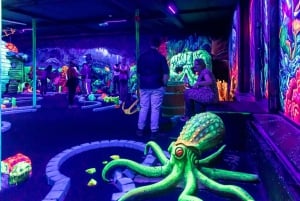 Amsterdam: 12-Hole Glow-in-the-Dark Mini-Golf Experience