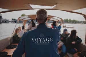 Amsterdam: luxe grachtenrondvaart van 2 uur met hapjes en drankjes