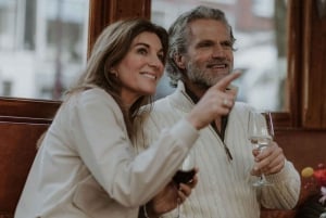 Amsterdam: luxe grachtenrondvaart van 2 uur met hapjes en drankjes