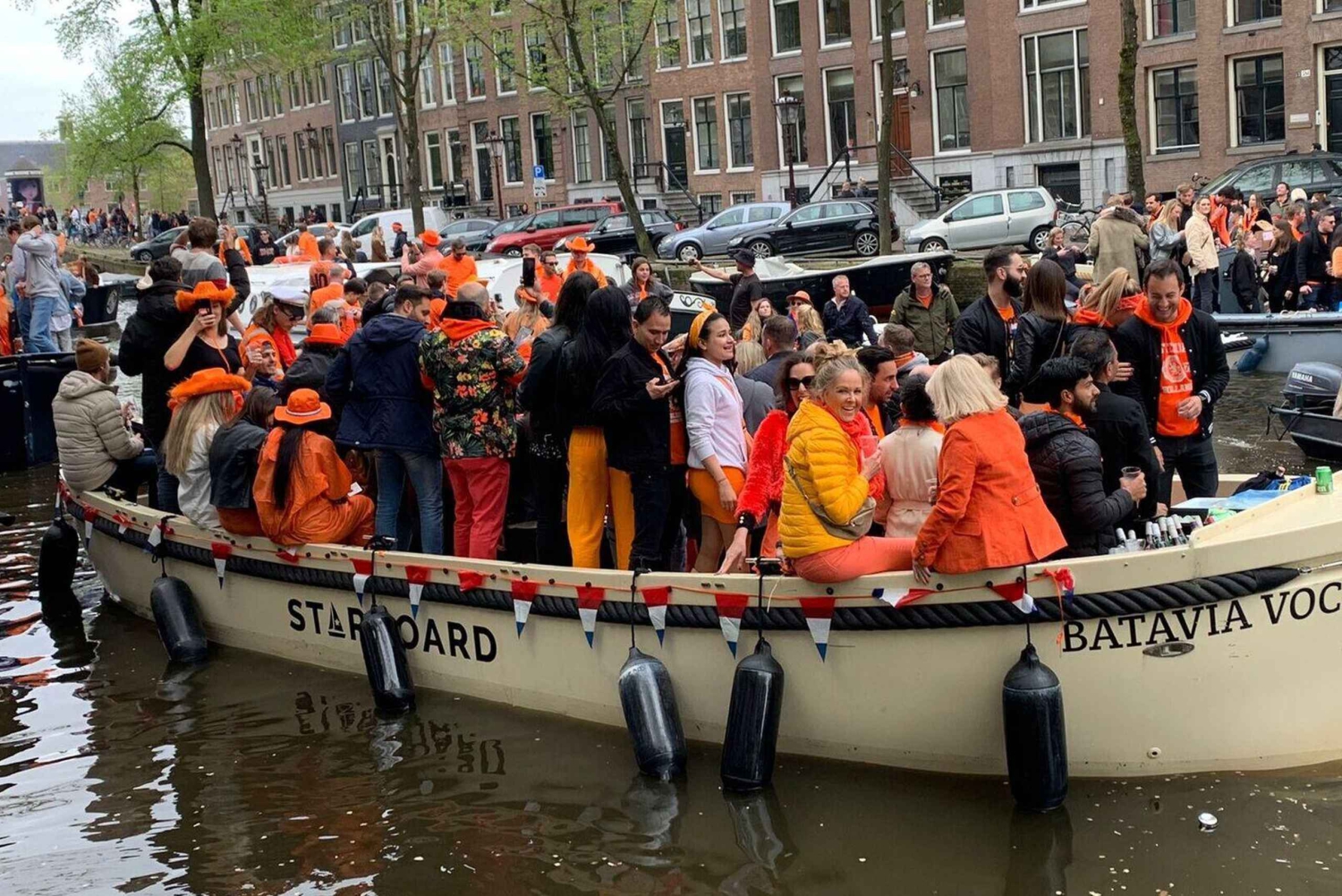 Amsterdam: 3 timmars båtparty på kungadagen med obegränsat antal drinkar