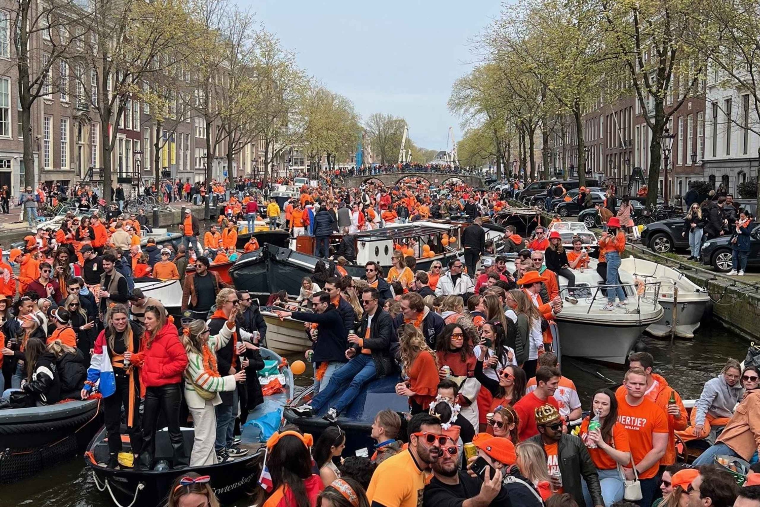 Amsterdam: 3 timmars båtparty på kungadagen med obegränsat antal drinkar