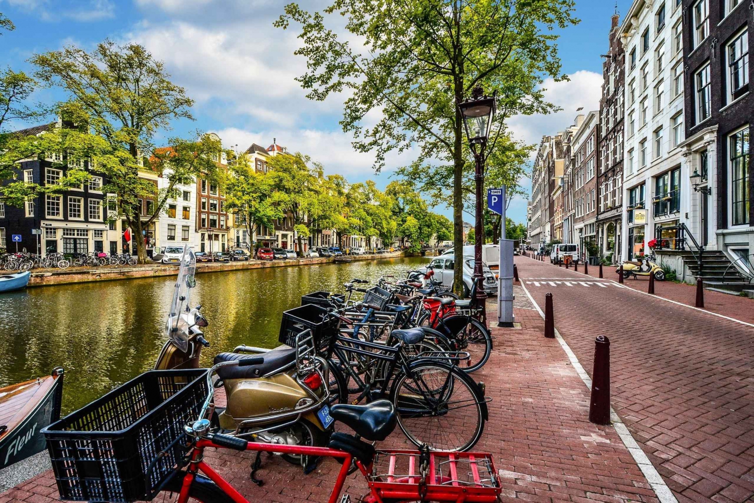 Amsterdam: 3 tunnin yksityinen pyöräretki keskustaan.
