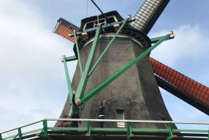 Amsterdam: Zaanse Schans Windmills Bike Tour with Guide