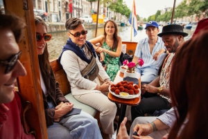 Amsterdam: 4-Hour Food and Canal Tour