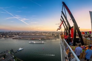 Amsterdam: A'DAM Lookout & Lounas Revolving Restaurantissa.