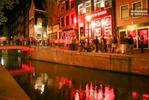 Amsterdam After Dark: Red Light Cannabis Odyssey