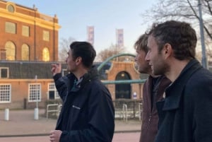 Amsterdam: Anne Frank Guided Small Group Walking Tour