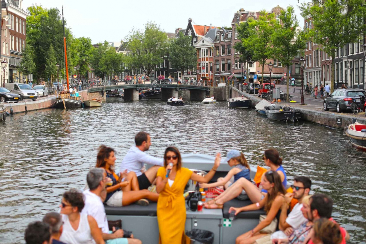 Visiter Amsterdam en Bateau avec un Guide Francais (french)