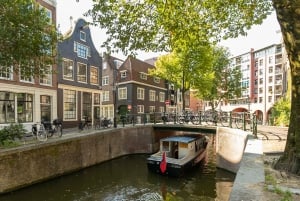 Amsterdam: Boat Cruise with drinks and nibbles