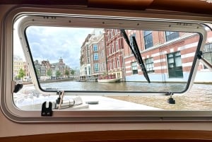 Amsterdam: Boat Cruise with drinks and nibbles