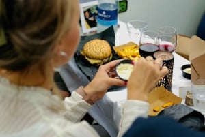 Amsterdam: Burger-Dinner-Grachtenrundfahrt