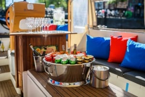 Amsterdam: Canal Booze Cruise with Unlimited Drinks Option