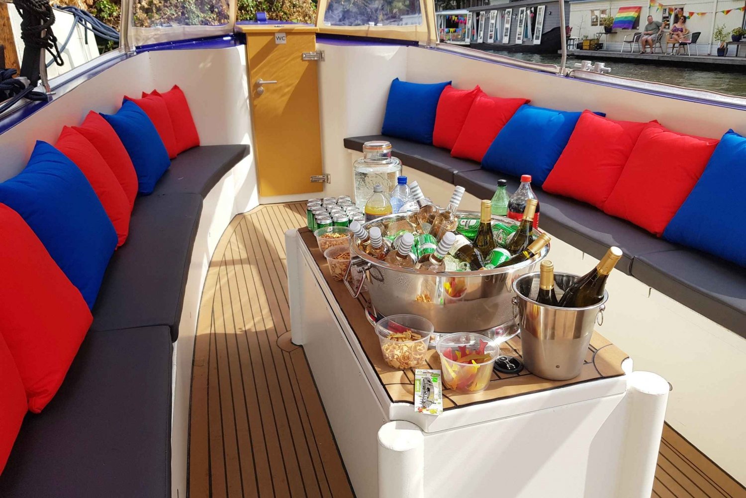 Amsterdam : Canal Booze Cruise avec option boissons illimitées