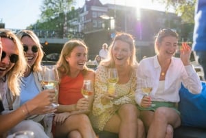 Amsterdam: Canal Booze Cruise with Unlimited Drinks Option