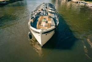 Amsterdam: Canal Booze Cruise with Unlimited Drinks Option