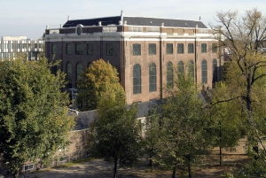 Amsterdam: Tickets für die Grachtenfahrt und das jüdische Kulturviertel