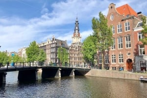 Amsterdam: Canal Cruise with Drinks and Native German Guide