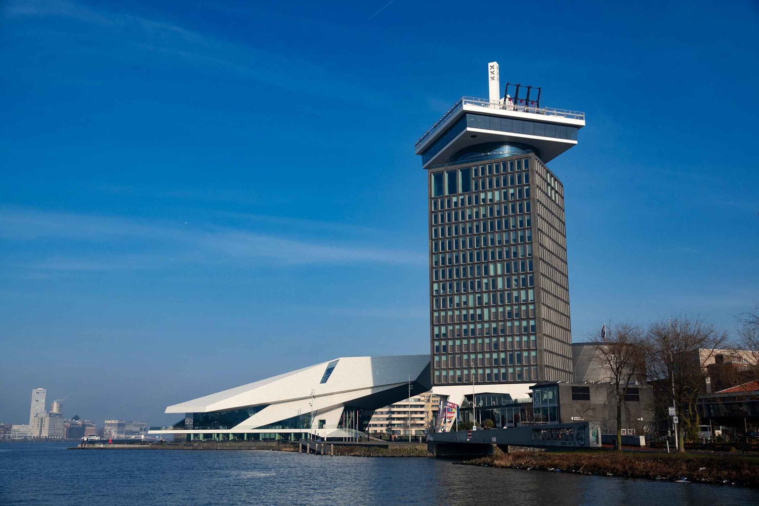 Amsterdam: Canal Cruise with Burger Menu in local restaurant
