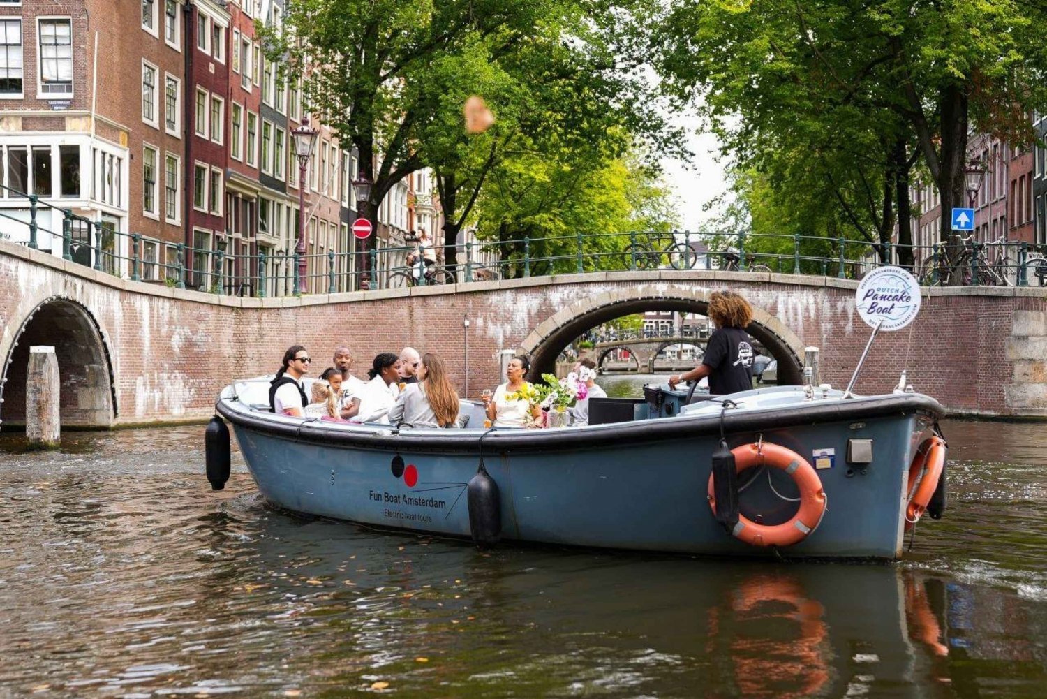 Amsterdam: Kanalcruise med nederlandske pannekaker og drinker