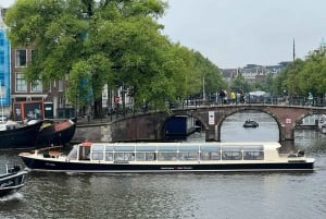 Amsterdam: Canal Cruise with Live Commentary & Audio Guide