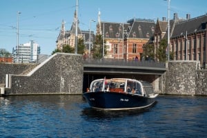 Amsterdam: Canal Cruise with Live Commentary & Audio Guide