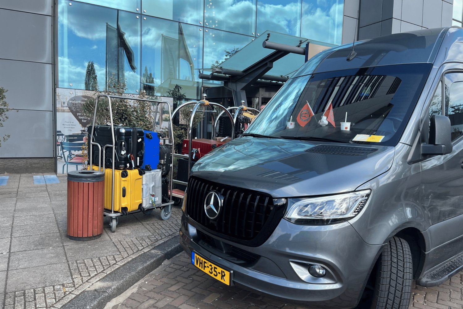 Amsterdam Central Station Porterservice luggage delivery