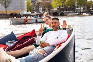 Amsterdam:Old City Canal Cruise with Live Guide and Open Bar