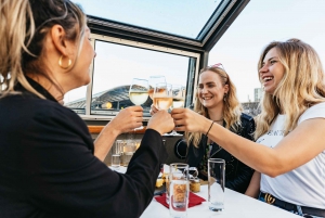 Amsterdam: Båttur på kanal med ost och vin