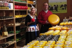 アムステルダム：チーズ、木靴、花、風車ツアー