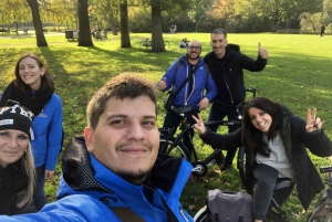 Amsterdam: City Bike Tour with Local Guide