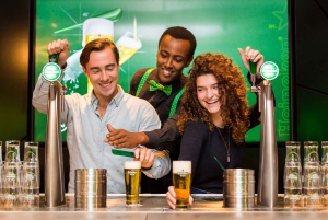 Amsterdam: Stadskanalkryssning och Heineken Experience-biljett