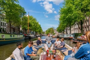 Amsterdam: Evening Canal Cruise with Unlimited Drinks