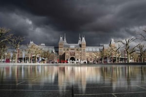 Amsterdam: City Exploration Game and Walking Tour