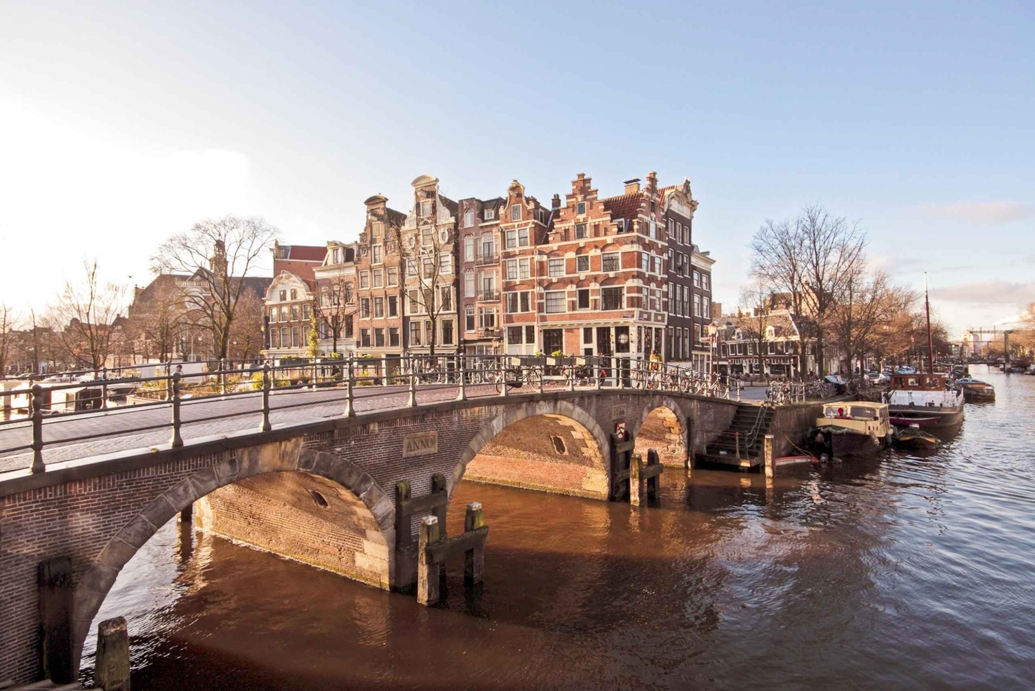 Amsterdam: City Highlights 2-Hour Bike Tour