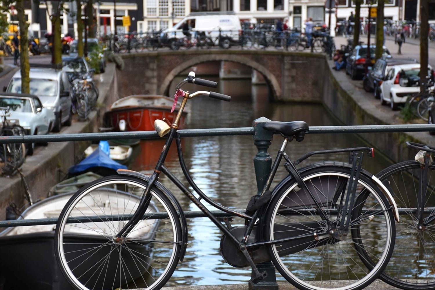 Amsterdam: City Highlights Bike tour
